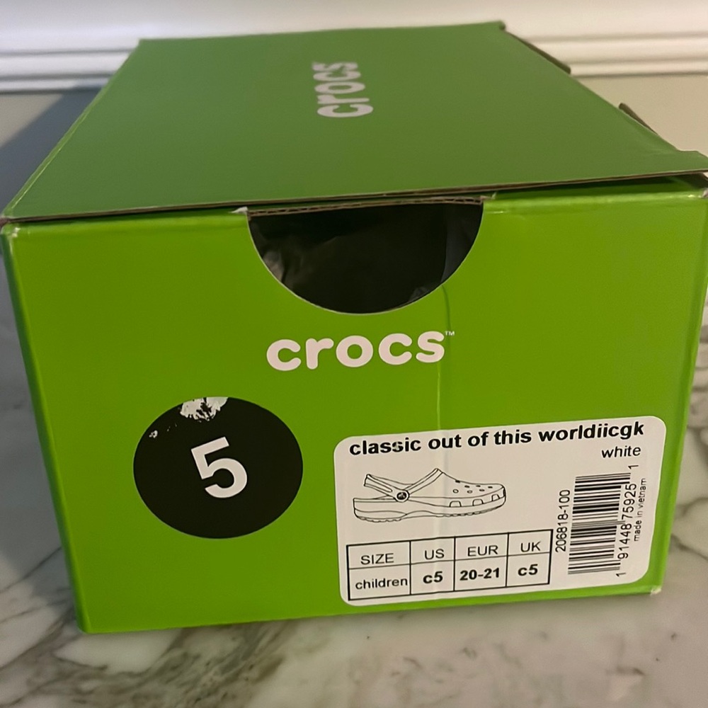 Toddler Girl Crocs Size 5, Cloud Design with rainbow strap, Good Used Condition